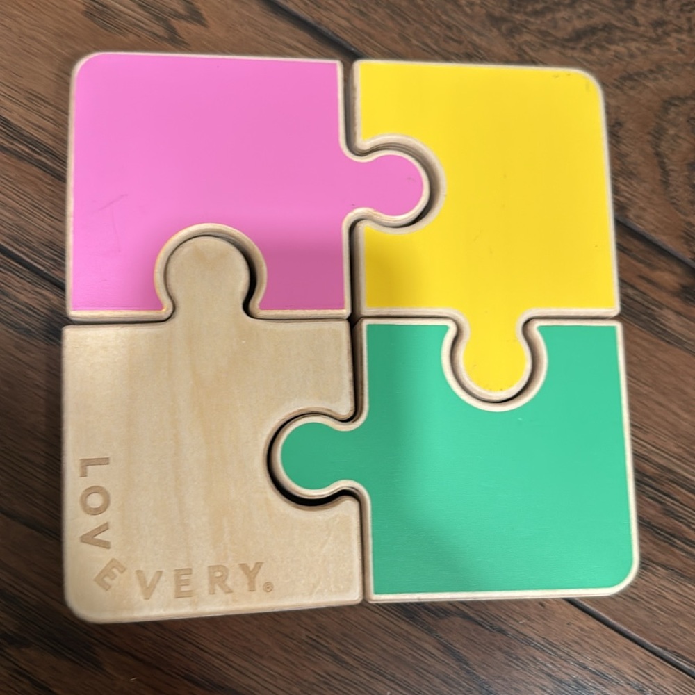 Lovevery Chunky Wooden Jigsaw Puzzle Companion Play Kit (Months 22-24) - Picture 2 of 8
